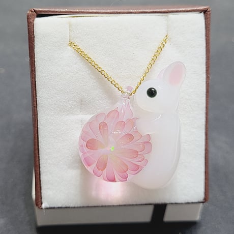 うさぎと桜のペンダント-732