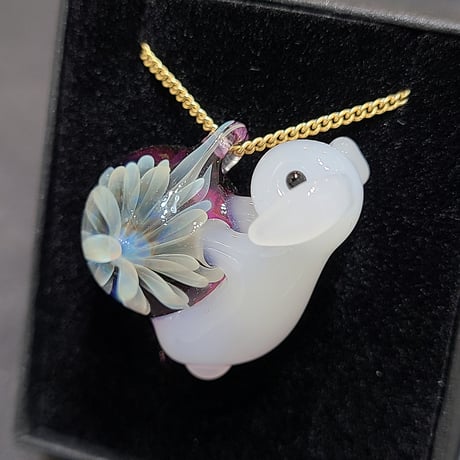 うさぎと雪の華のペンダント-865