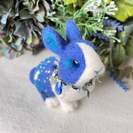 ［羊毛マスコット］玉兎《STARRY　FOREST》