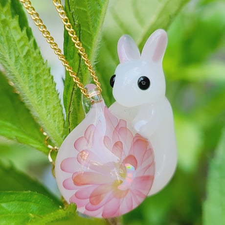 うさぎと桜のペンダント-732