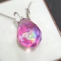 水面うさぎのペンダント(オパール入り)- 942