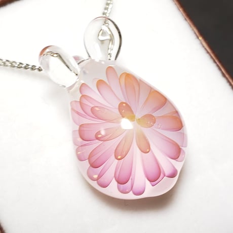 【春限定】桜うさぎのペンダント-