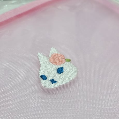 刺繍メッシュポーチ