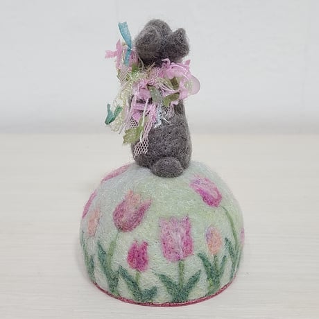 [羊毛針刺し(ミニ)]  ウサギ(チューリップ)