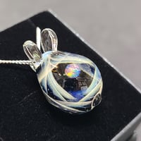 宇宙うさぎのペンダント-
