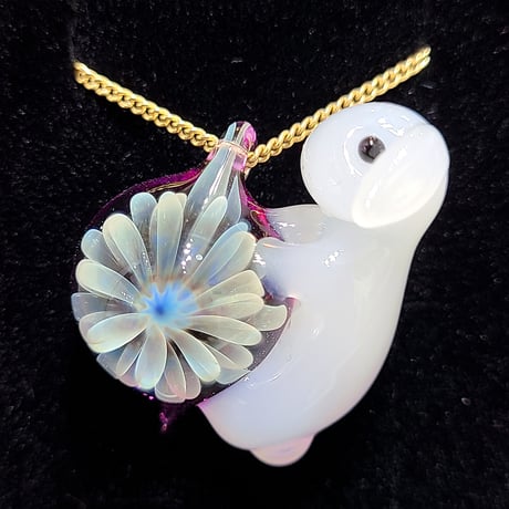 うさぎと雪の華のペンダント-865
