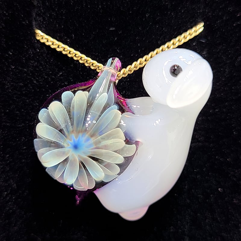 うさぎと雪の華のペンダント-865 | rabbica ONLINE STORE