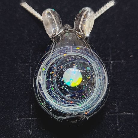 宇宙うさぎのペンダント‐735