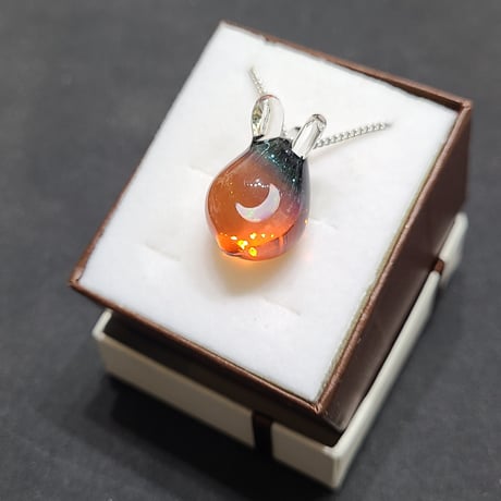 タンザナイトのペンダント
