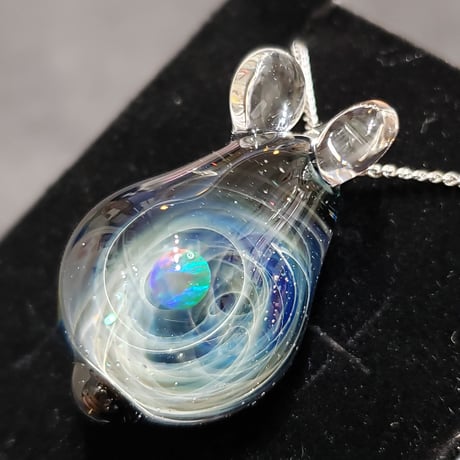 宇宙うさぎのペンダント‐709