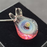 宇宙うさぎのペンダント-