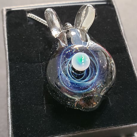 宇宙うさぎのペンダント-516