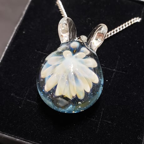 【冬季限定】雪の華うさぎのペンダント-402