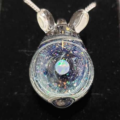 宇宙うさぎのペンダント‐ 563