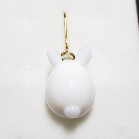 ミニうさぎのピアス（イヤリング変更可）