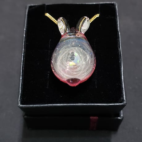 宇宙うさぎのペンダント‐630
