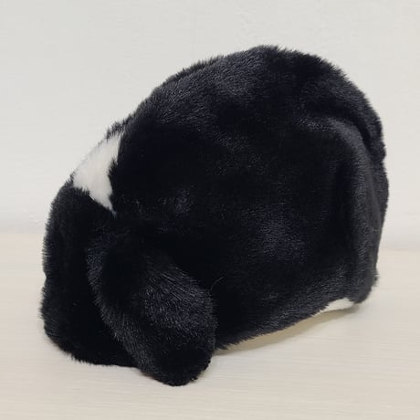 ふわふわのポーチさん ロップイヤー ブラックシルバーマーチン