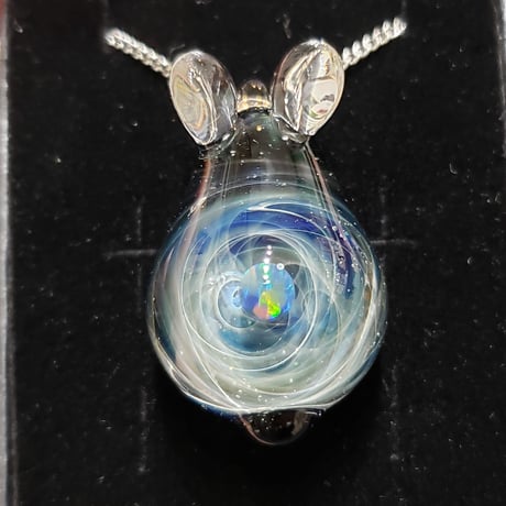 宇宙うさぎのペンダント‐709