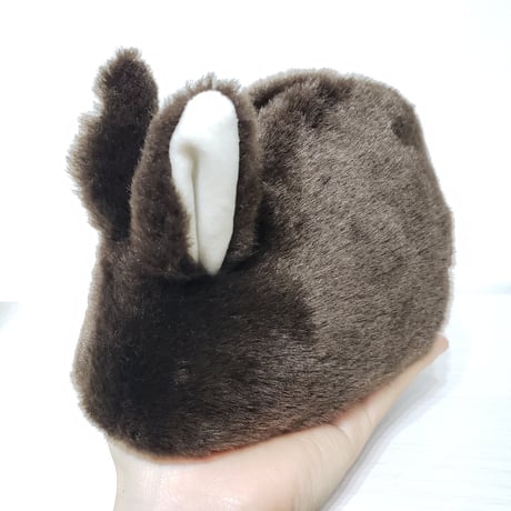 ふわふわのポーチさん  単色チョコセルフ