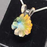 虹の花うさぎのペンダント-