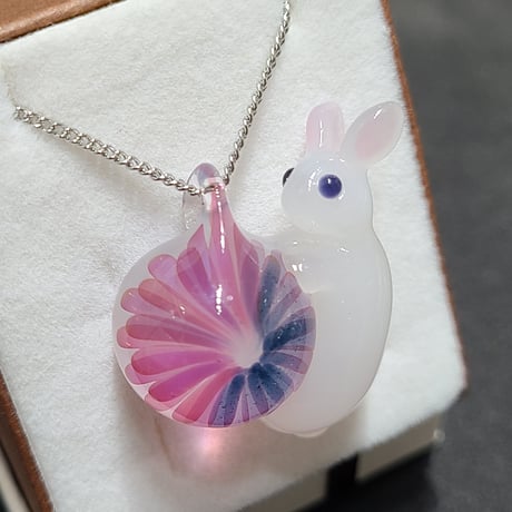 うさぎと紫陽花のペンダント-799