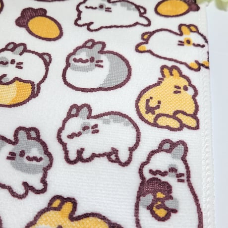 うさぎいっぱいハンカチタオル