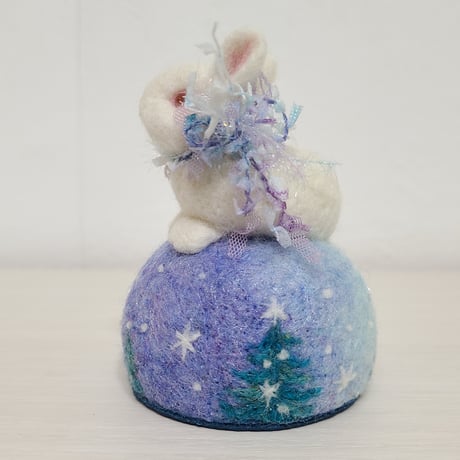 ［羊毛針刺し］ ウサギ(星飾り)