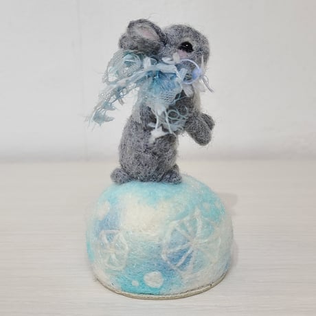 [羊毛針刺し(ミニ)]  ウサギと氷
