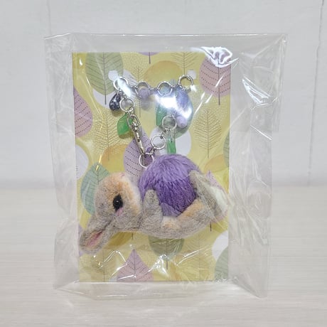[バッグチャーム] ウサギと毛糸玉 (紫式部)