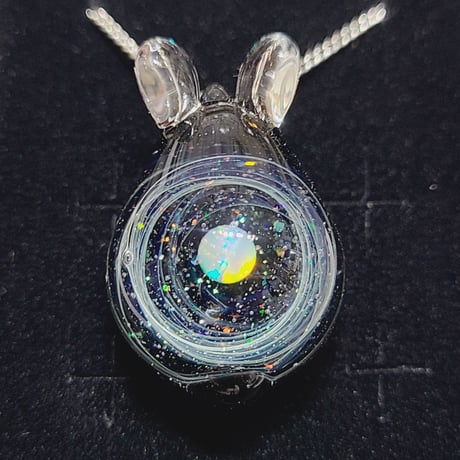 宇宙うさぎのペンダント‐735