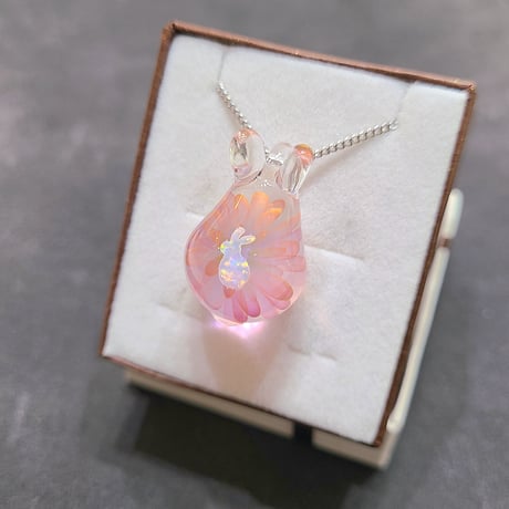 【春限定】桜うさぎのペンダント(うさぎオパール入り)-919