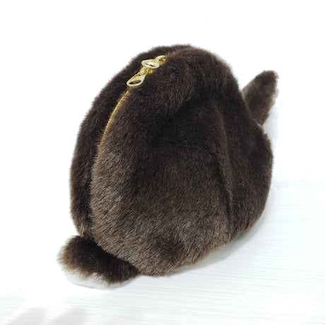 ふわふわのポーチさん チョコレートオター