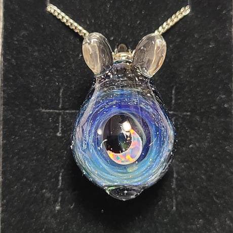 宇宙うさぎのペンダント‐786