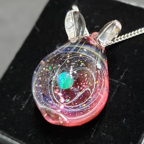 宇宙うさぎのペンダント‐579