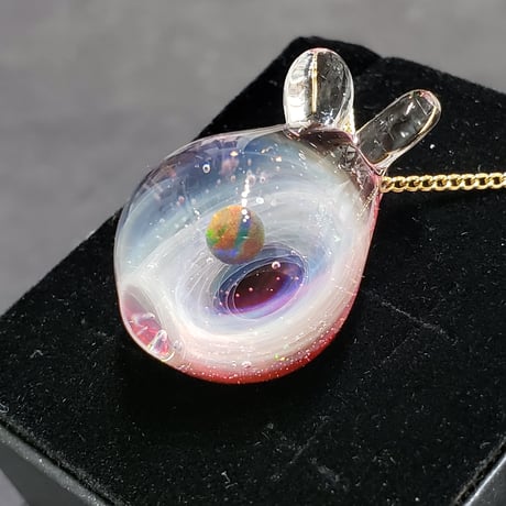 宇宙うさぎのペンダント‐629