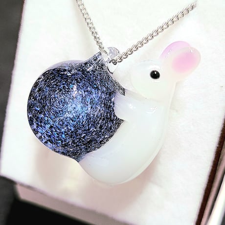 うさぎと星空のペンダント-882
