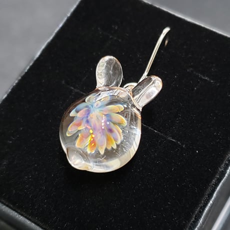 お花うさぎのピアス(イヤリング変更可)-456