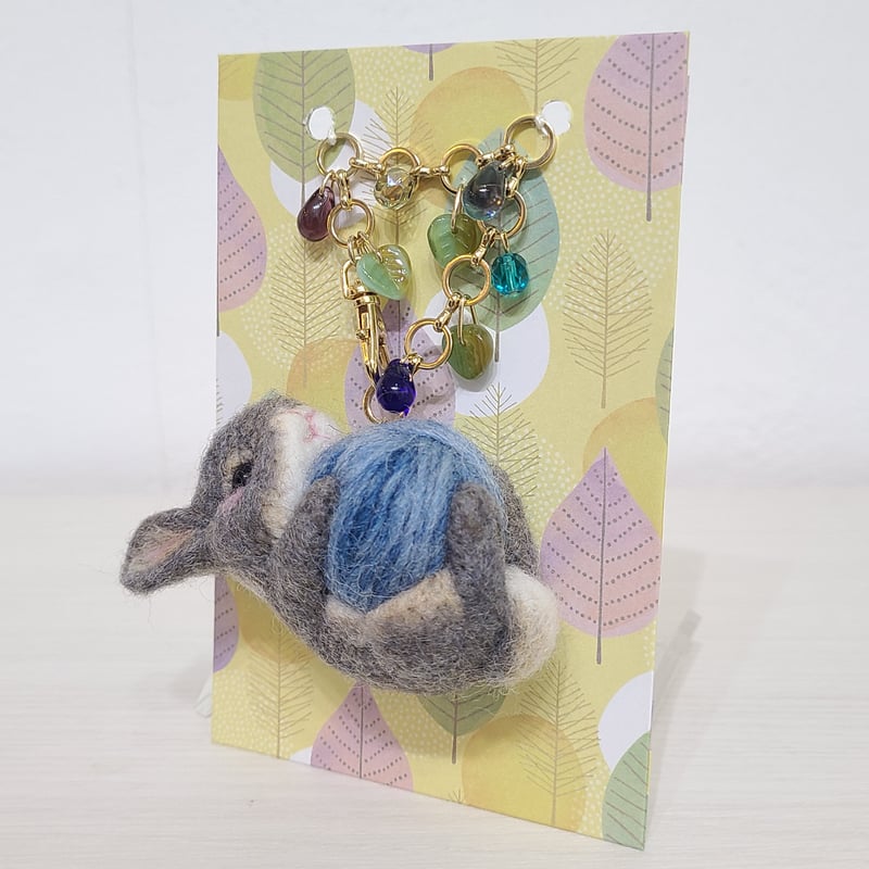 SOLD◆ ハンドメイド 引き揃え糸 タッセル 布タグ チャーム ウサギ ハート SOLD◇ ハンドメイド 引き揃え糸 タッセル 布タグ チャーム ウサギ ハート