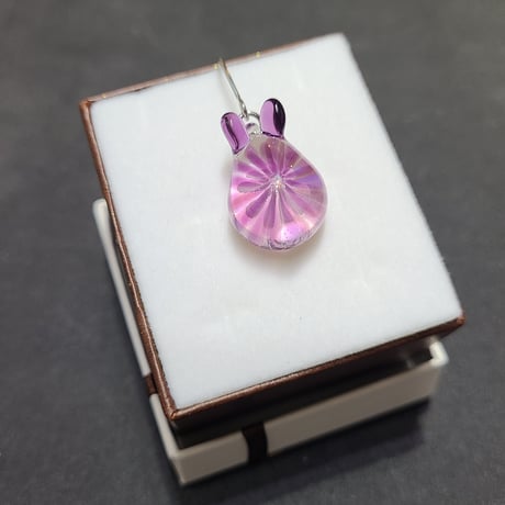 桔梗うさぎの片耳ピアス(イヤリング/ペンダント変更可)-815