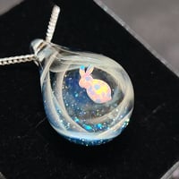 宇宙のペンダント（うさぎオパール入り）-