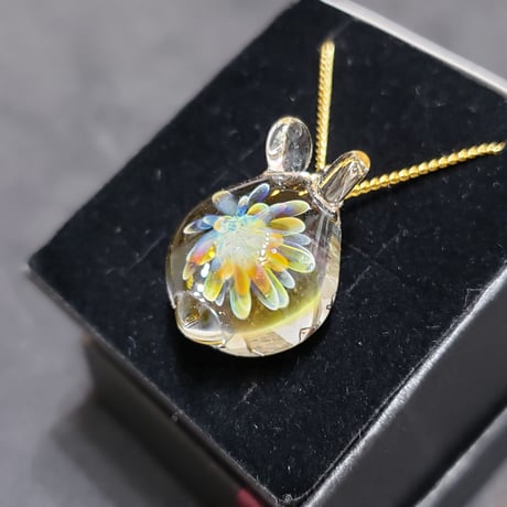お花うさぎのペンダント‐330