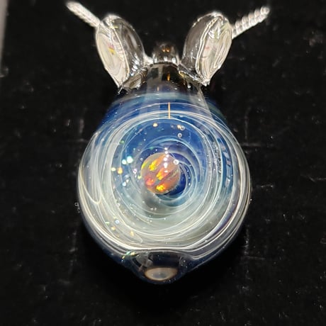 宇宙うさぎのペンダント‐564