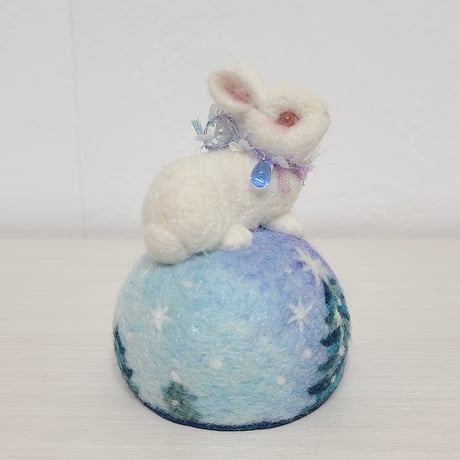 ［羊毛針刺し］ ウサギ(星飾り)