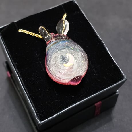 宇宙うさぎのペンダント‐630