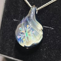 オーロラのペンダント(雪の結晶オパール入り)-893
