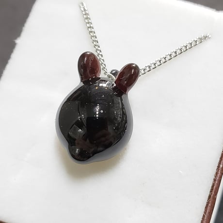 ミニうさぎのペンダント
