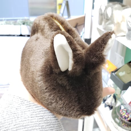 ふわふわのポーチさん チョコレートオター