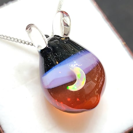 タンザナイトのペンダント