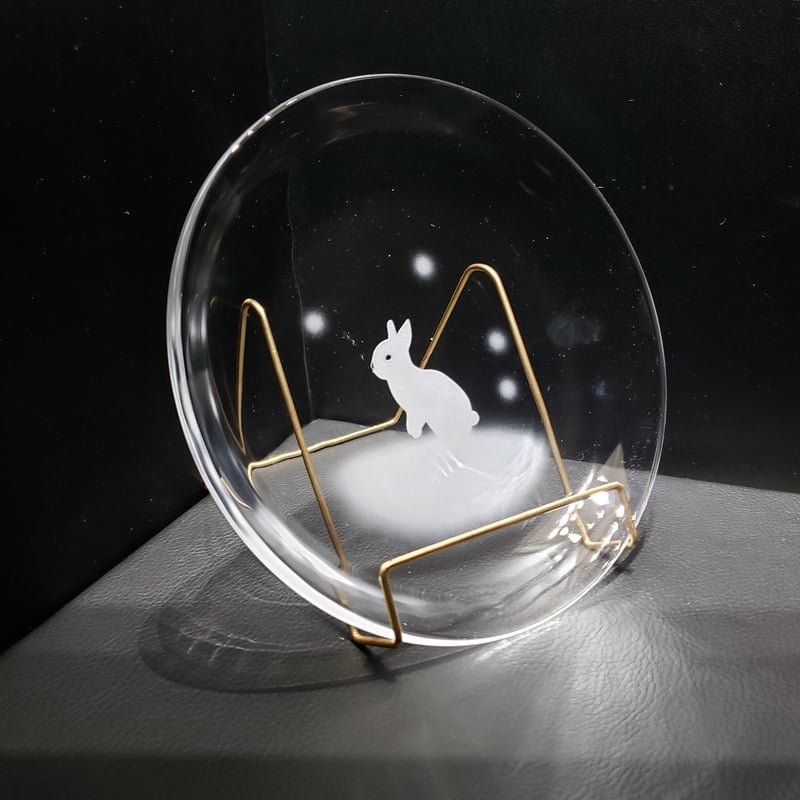 ガラス小皿【雪のうさぎたち 立ち姿】 | rabbica ONLINE STORE