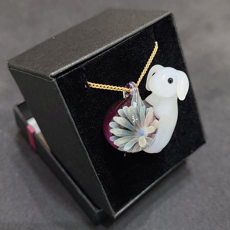 うさぎと雪の華のペンダント-865